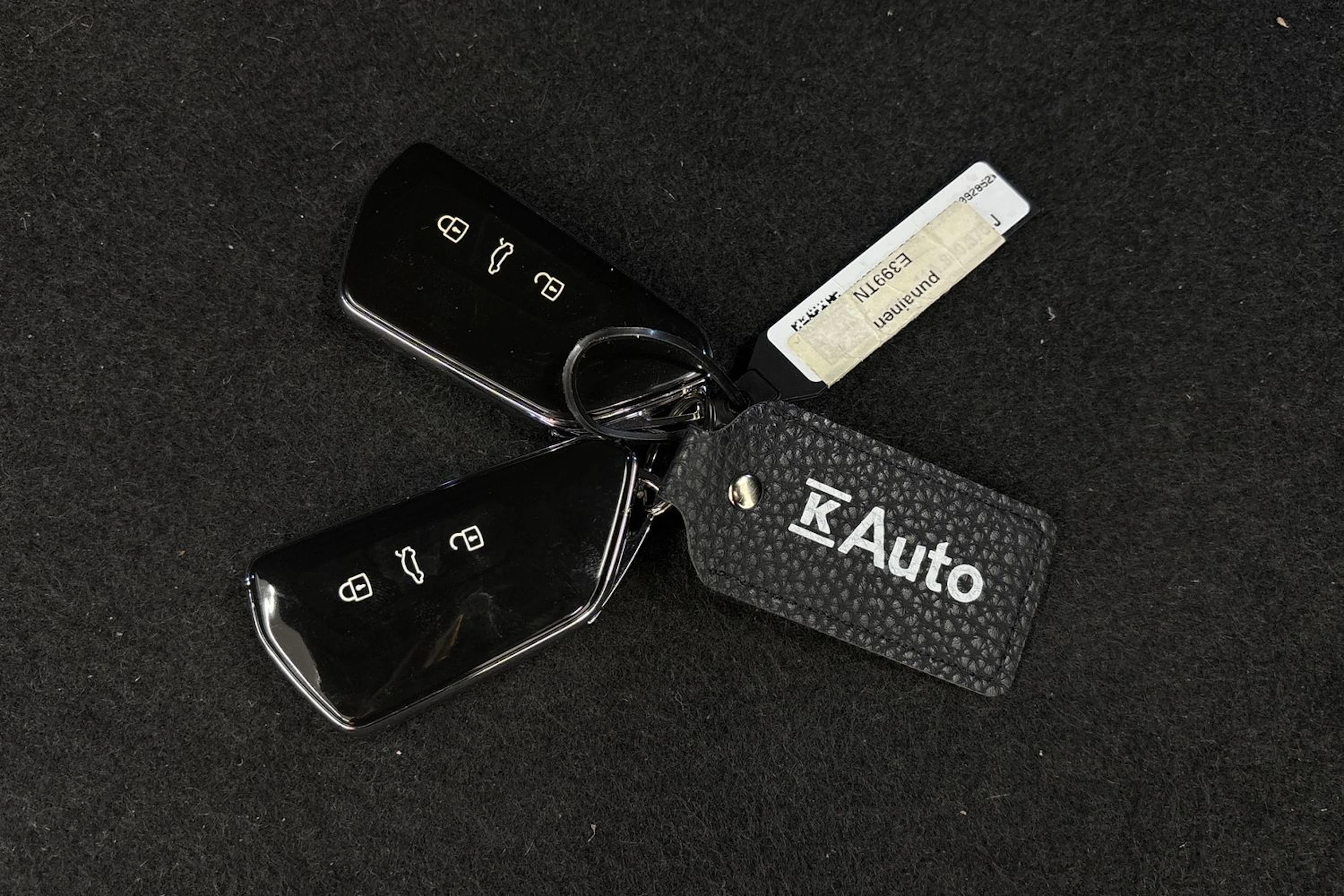 punainen Volkswagen ID.5 2023 kuva 29.