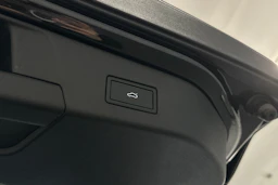 musta Volkswagen ID.5 2023 kuva 17.