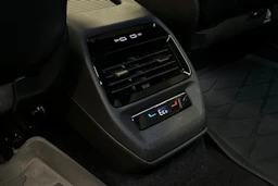 musta Volkswagen ID.5 2023 kuva 35.