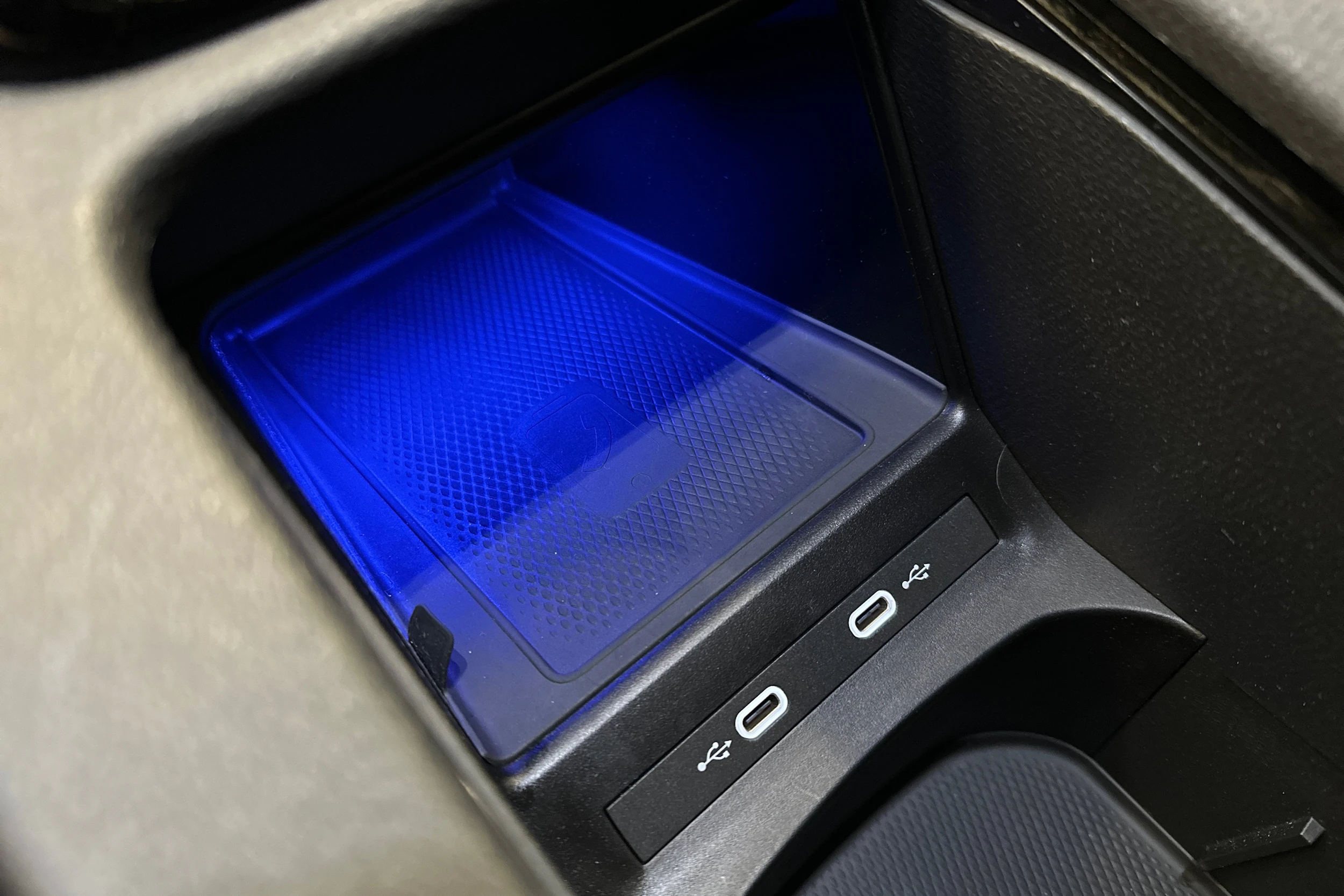 musta Volkswagen ID.5 2023 kuva 36.