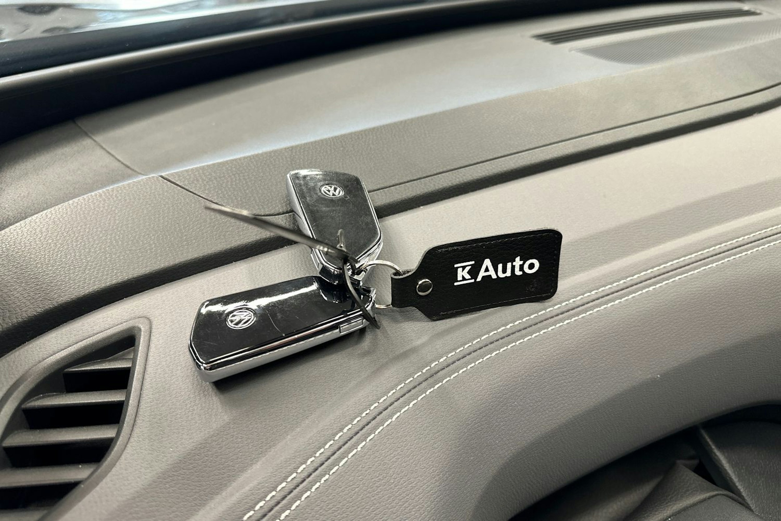 musta Volkswagen ID.5 2023 kuva 27.