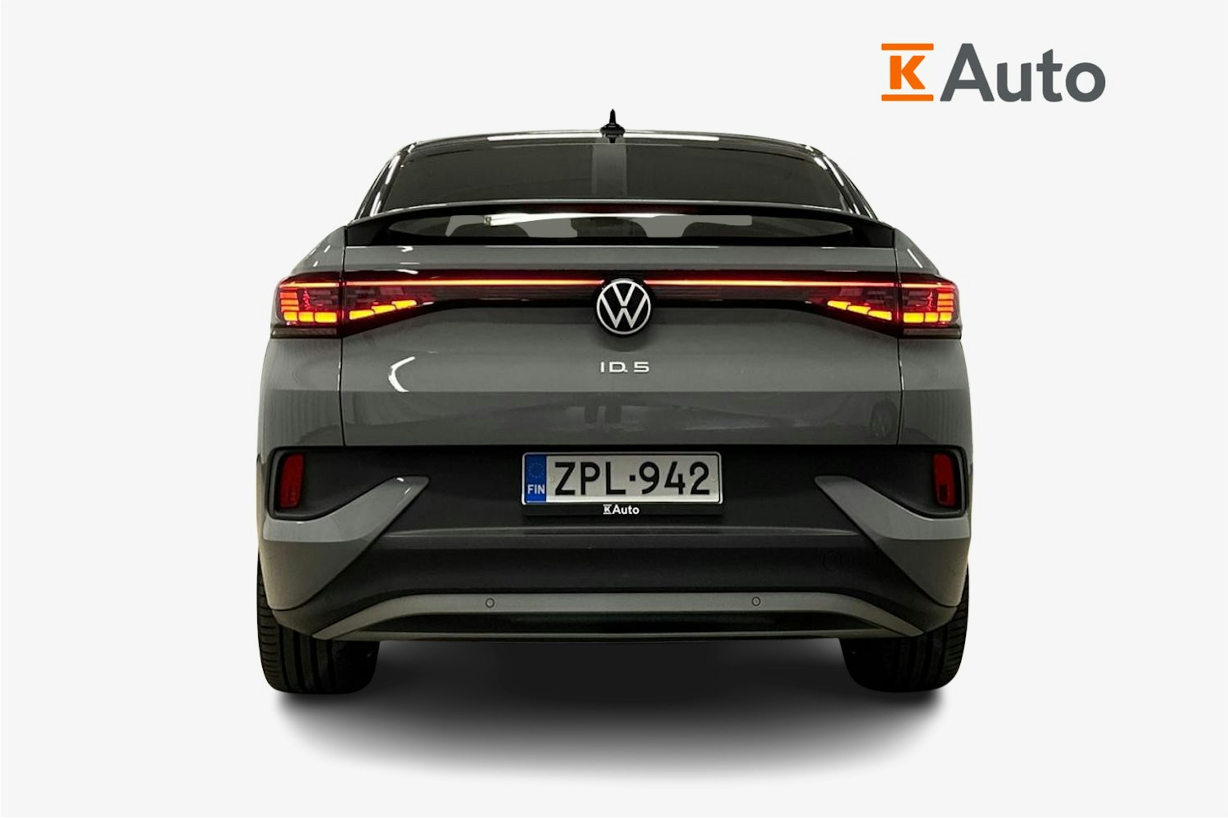 harmaa Volkswagen ID.5 2023 kuva 3.