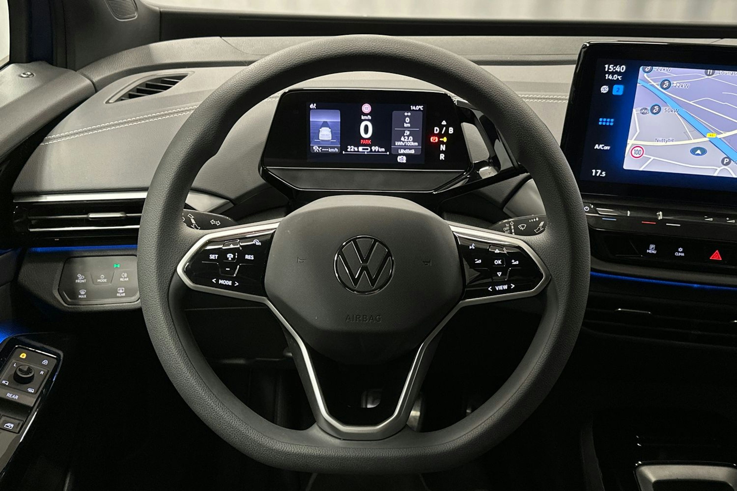 sininen Volkswagen ID.5 2023 kuva 17.