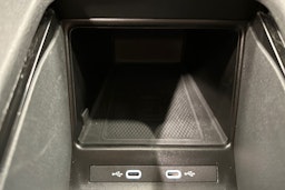 sininen Volkswagen ID.5 2023 kuva 22.