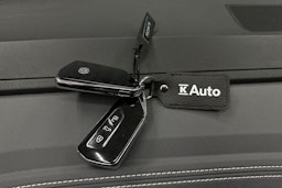 sininen Volkswagen ID.5 2023 kuva 33.