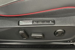 punainen Volkswagen ID.5 2024 kuva 17.