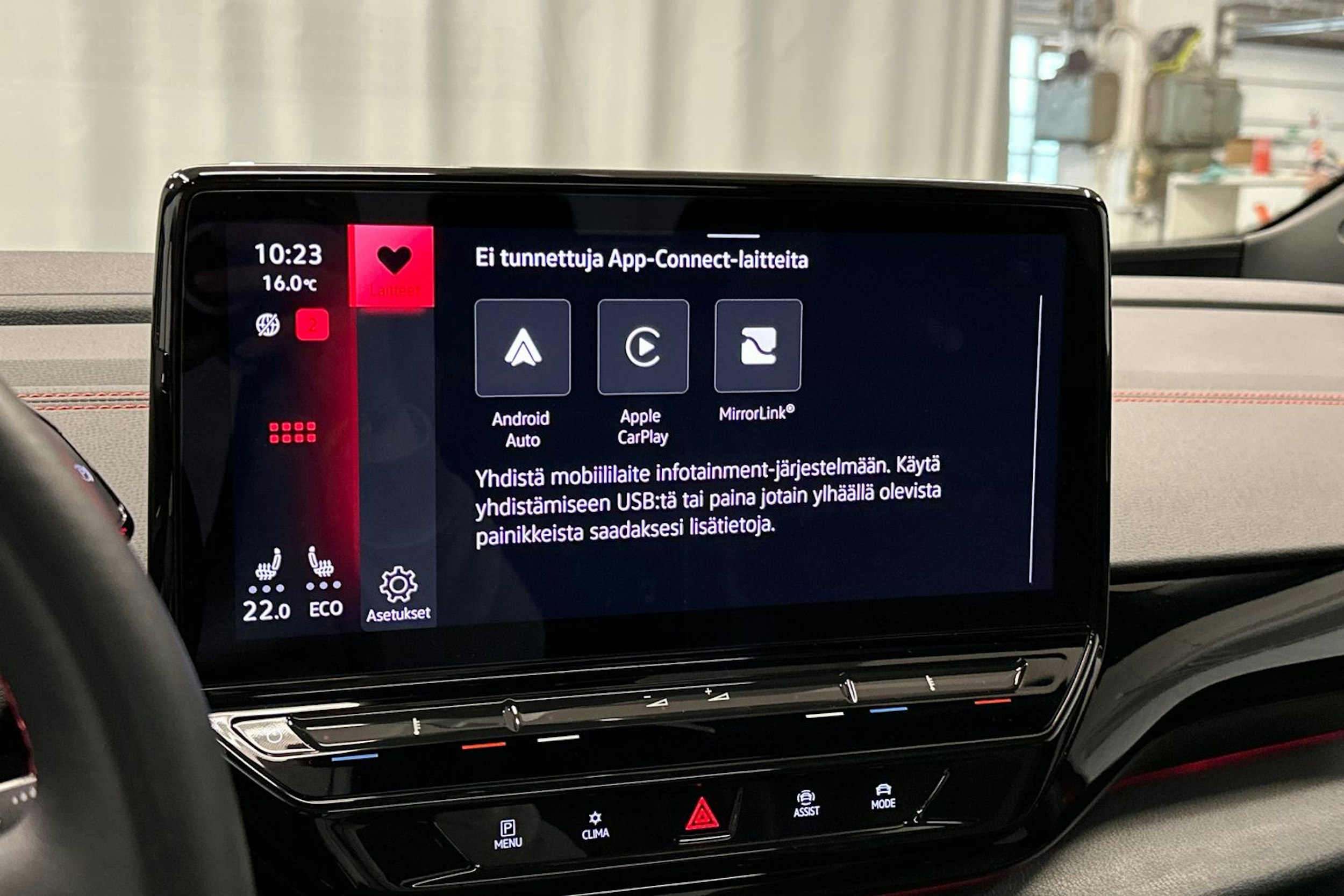 punainen Volkswagen ID.5 2024 kuva 33.
