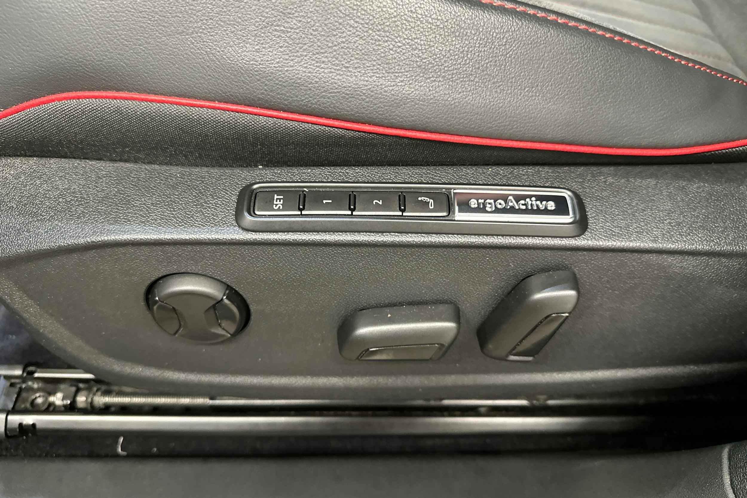 musta Volkswagen ID.5 2024 kuva 28.