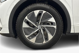 valkoinen Volkswagen ID.5 2024 kuva 11.