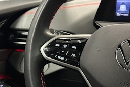 valkoinen Volkswagen ID.5 2024 kuva 22.