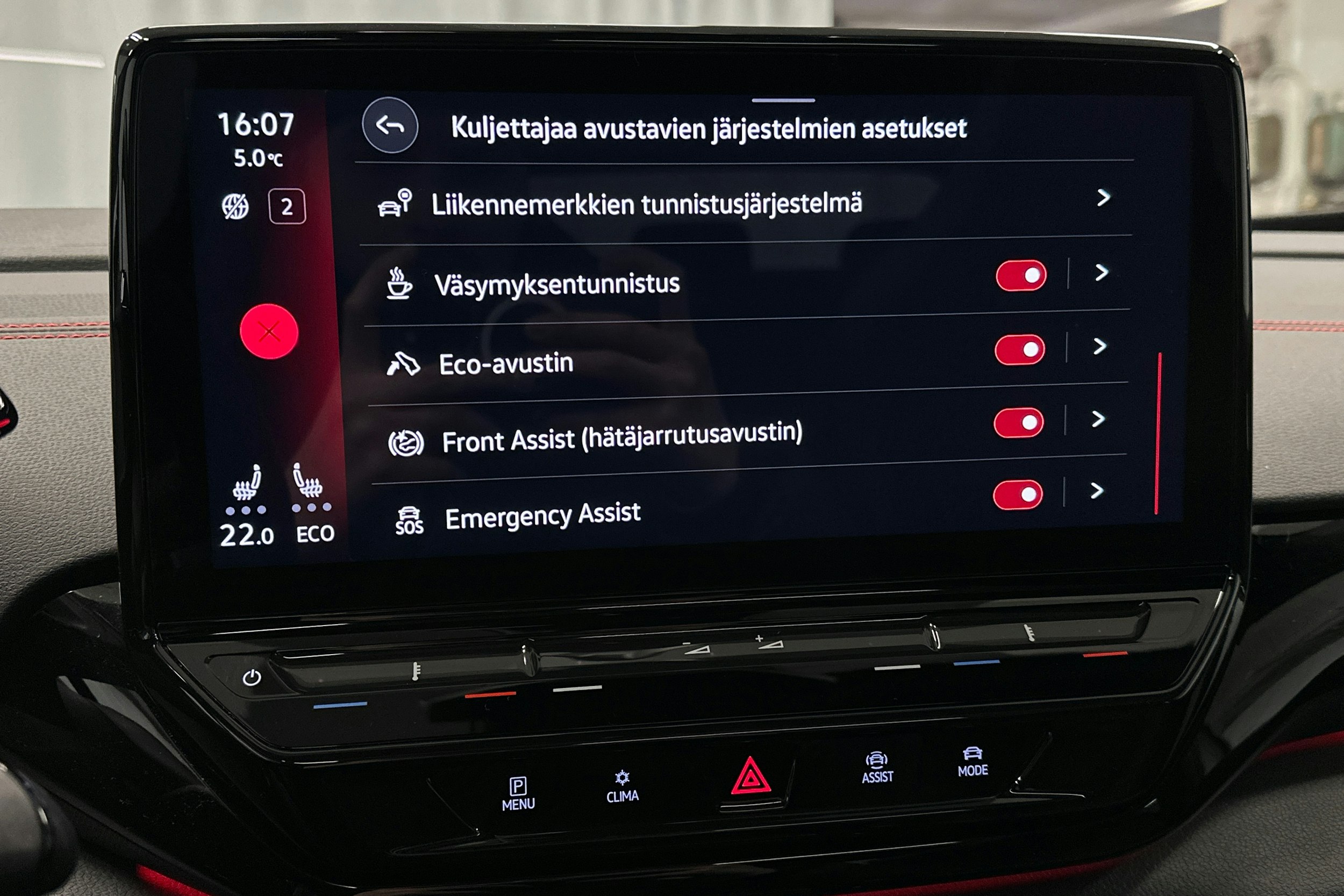 valkoinen Volkswagen ID.5 2024 kuva 31.