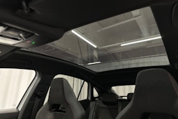 valkoinen Volkswagen ID.5 2024 kuva 33.