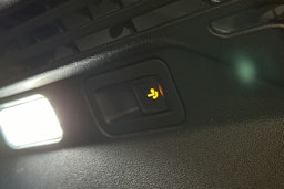 valkoinen Volkswagen ID.5 2024 kuva 16.