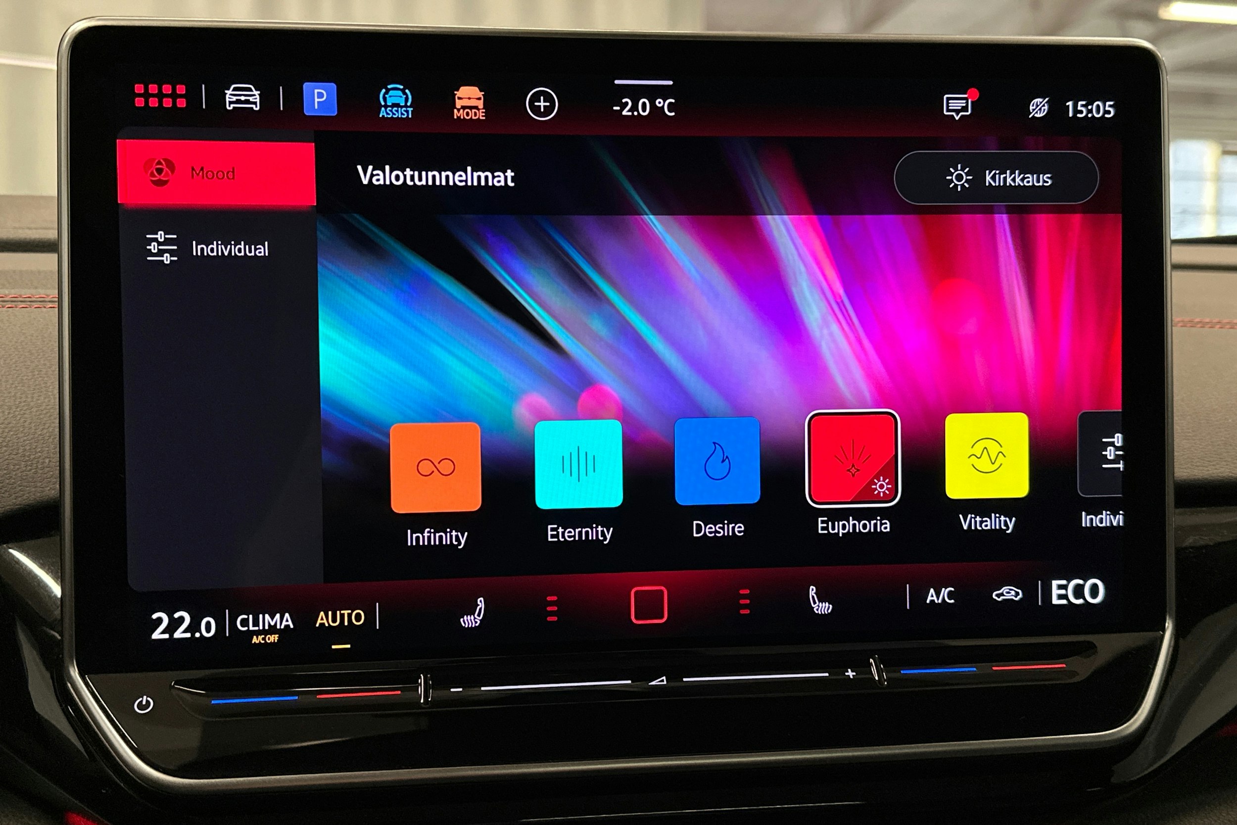 valkoinen Volkswagen ID.5 2024 kuva 35.