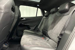 valkoinen Volkswagen ID.5 2024 kuva 23.