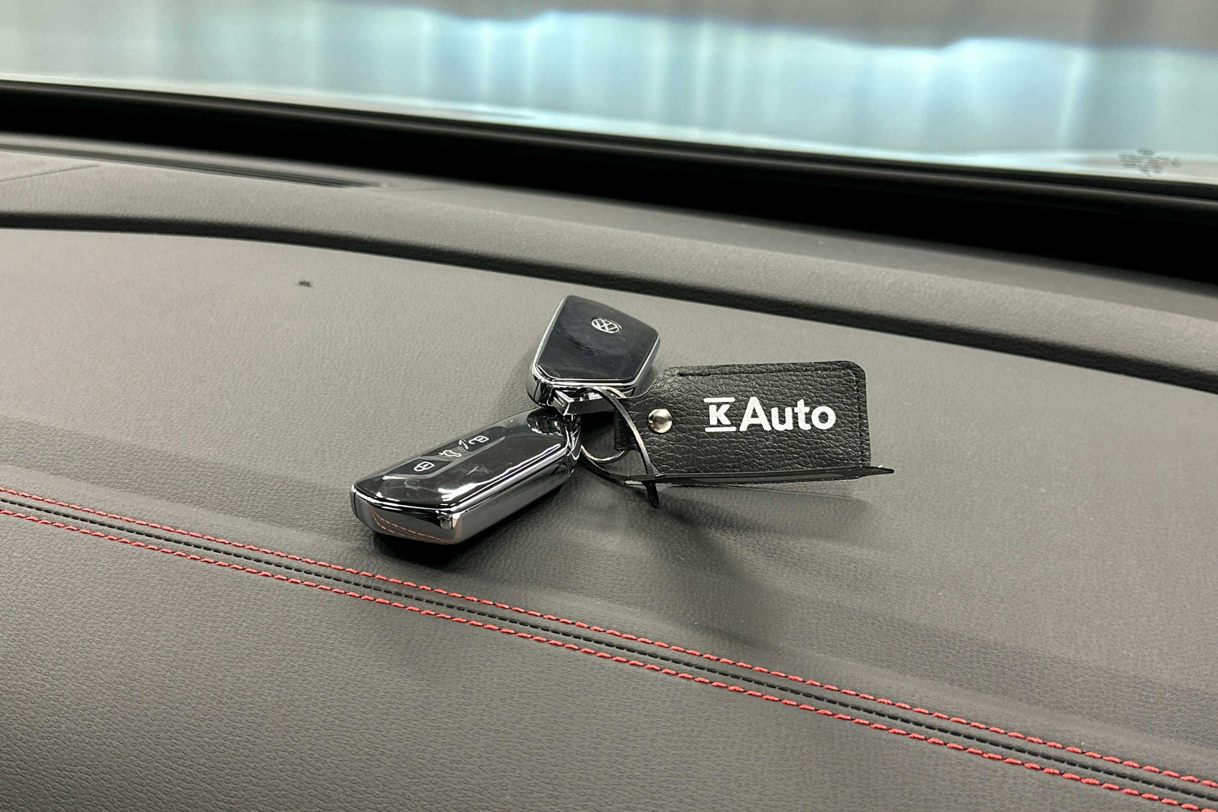 valkoinen Volkswagen ID.5 2024 kuva 30.