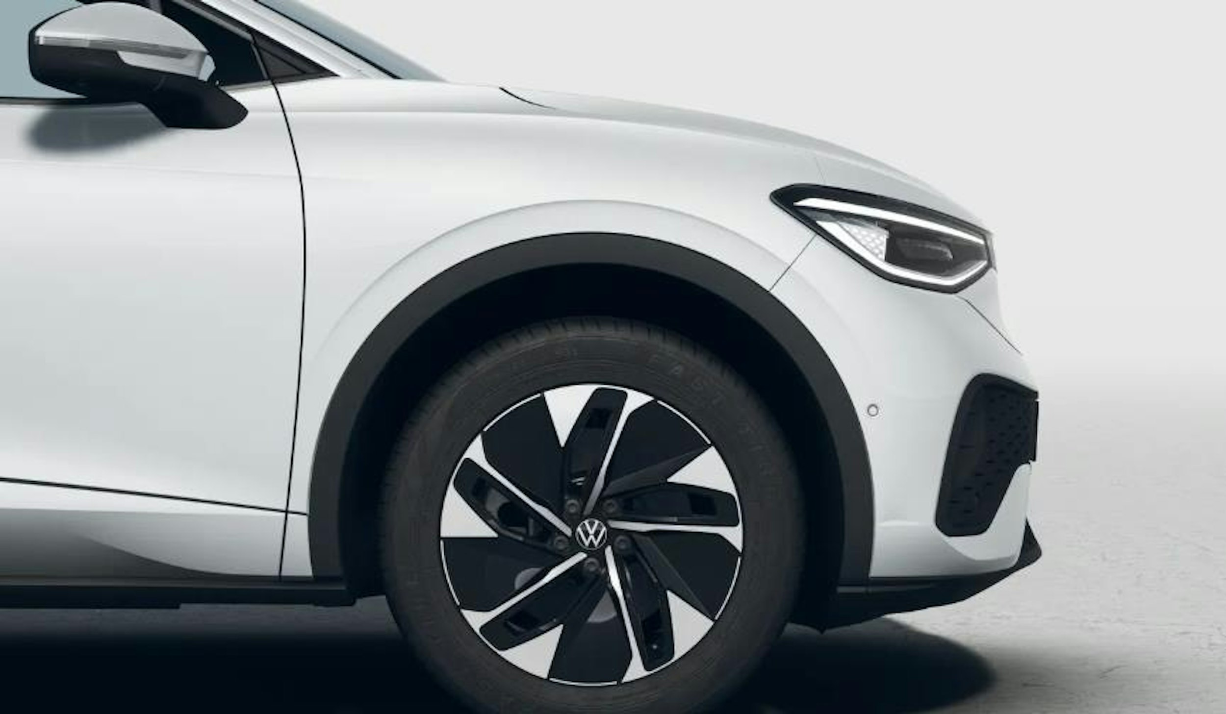 valkoinen Volkswagen ID.5 2025 kuva 4.