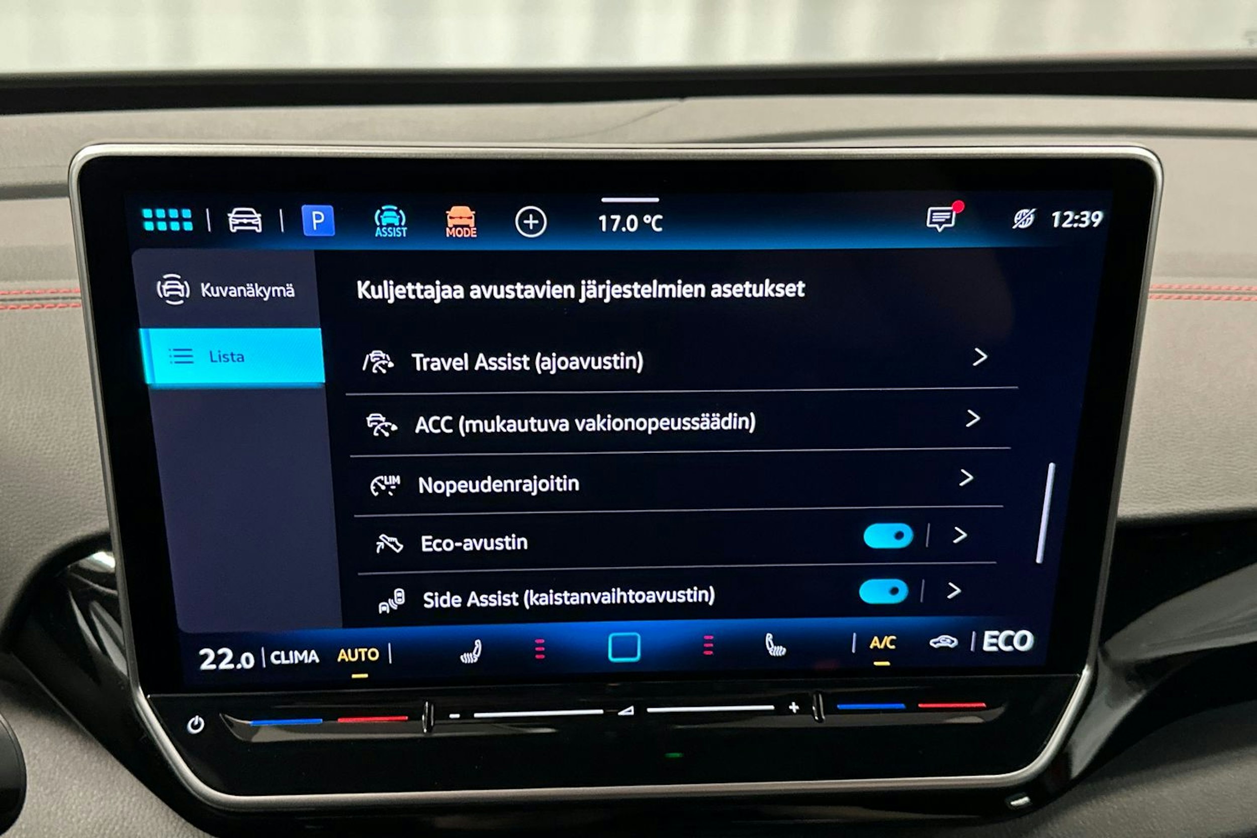 punainen Volkswagen ID.5 2025 kuva 28.