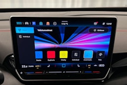punainen Volkswagen ID.5 2025 kuva 31.