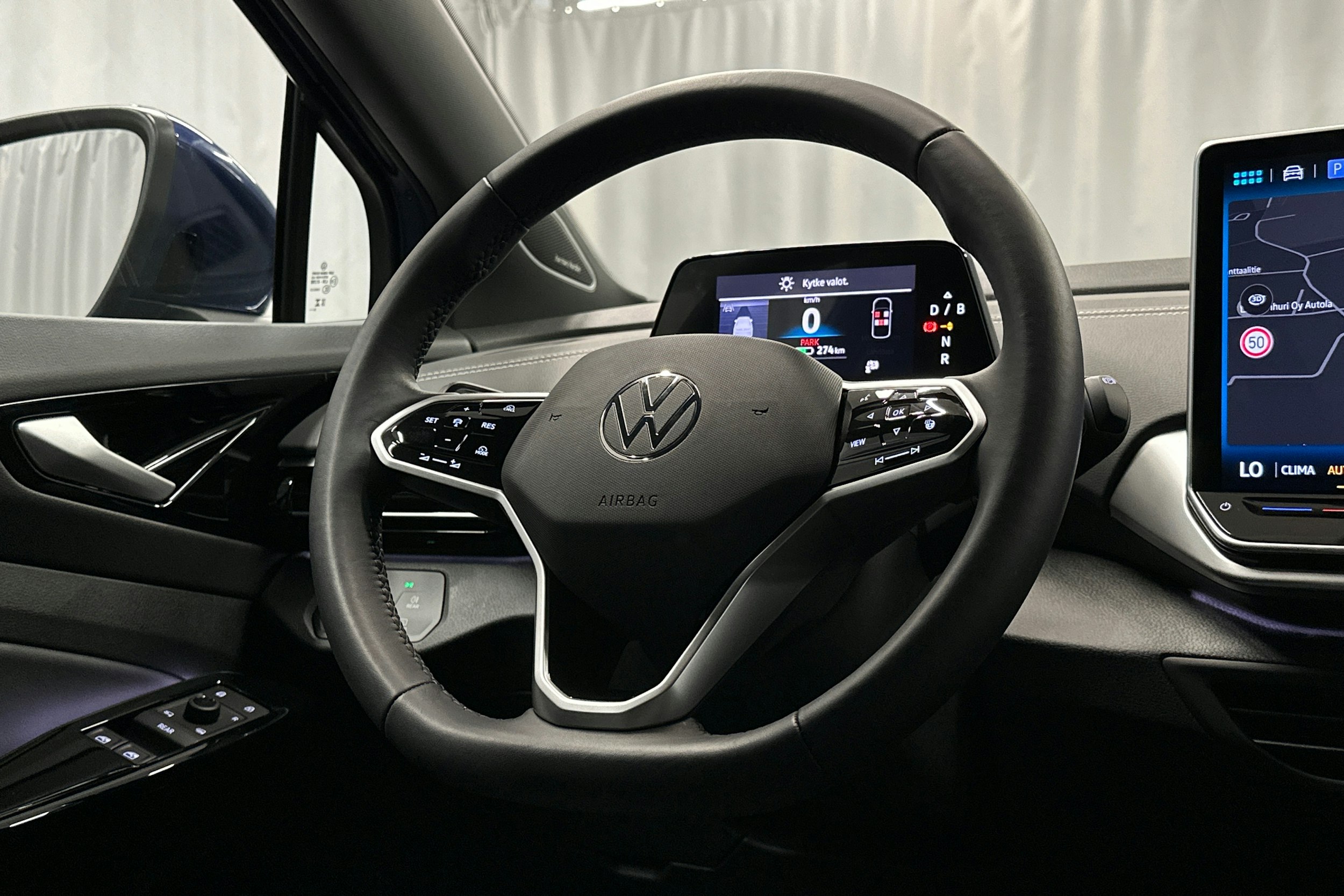 sininen Volkswagen ID.5 2025 kuva 17.