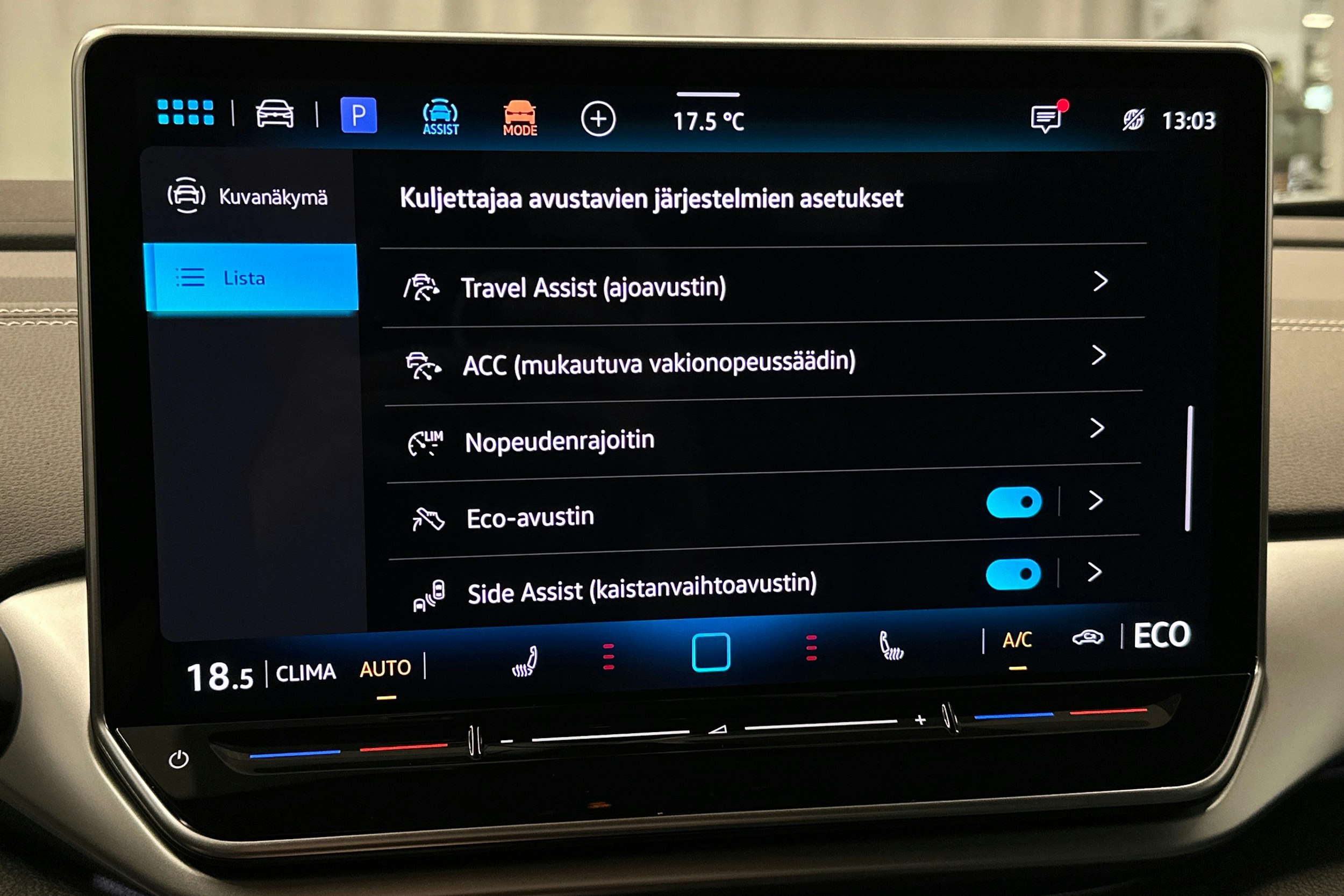 sininen Volkswagen ID.5 2025 kuva 28.