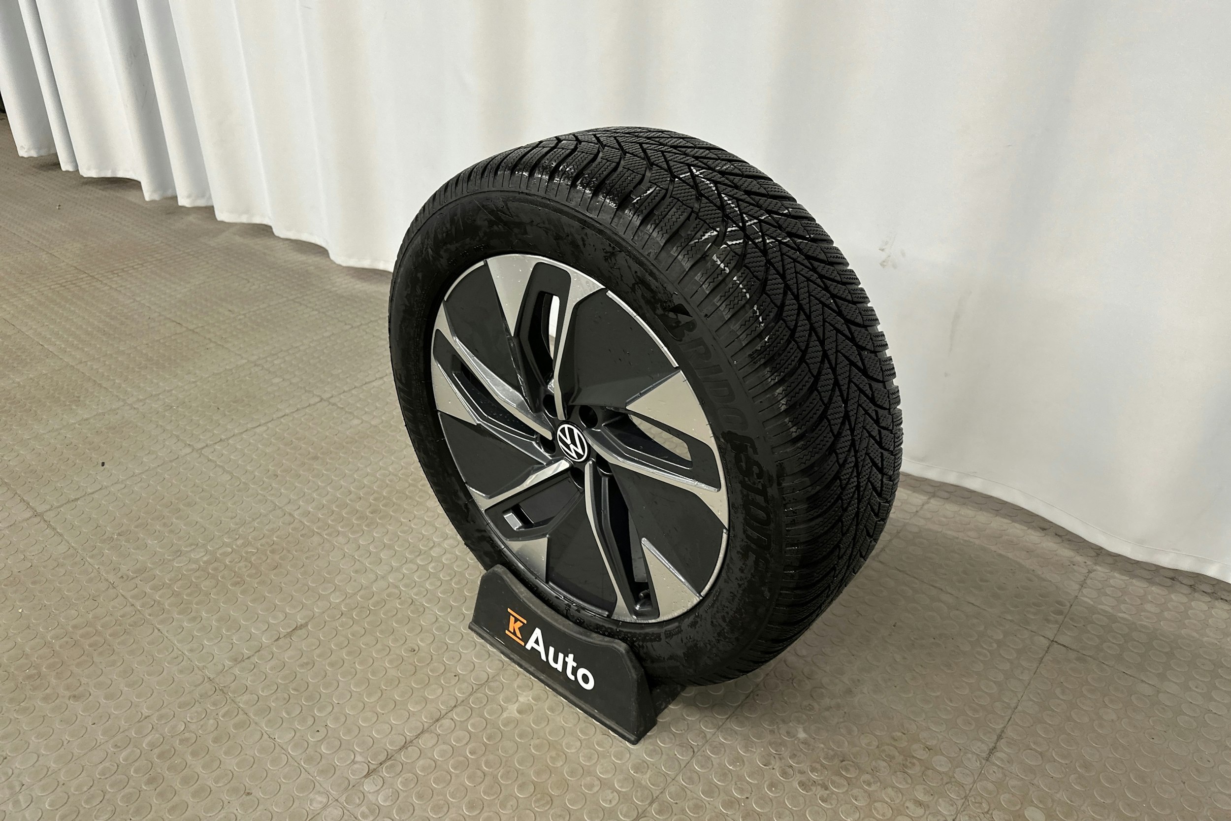 musta Volkswagen ID.5 2025 kuva 13.