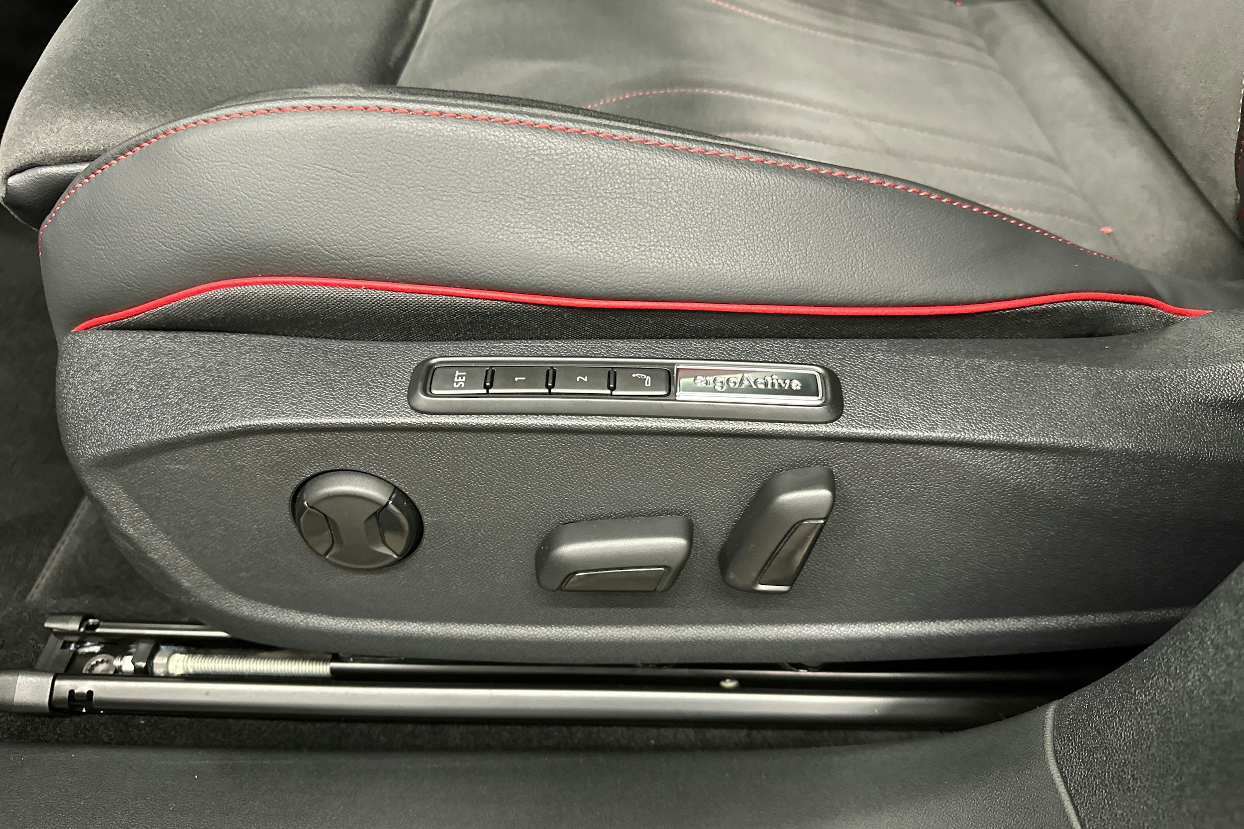 musta Volkswagen ID.5 2025 kuva 33.
