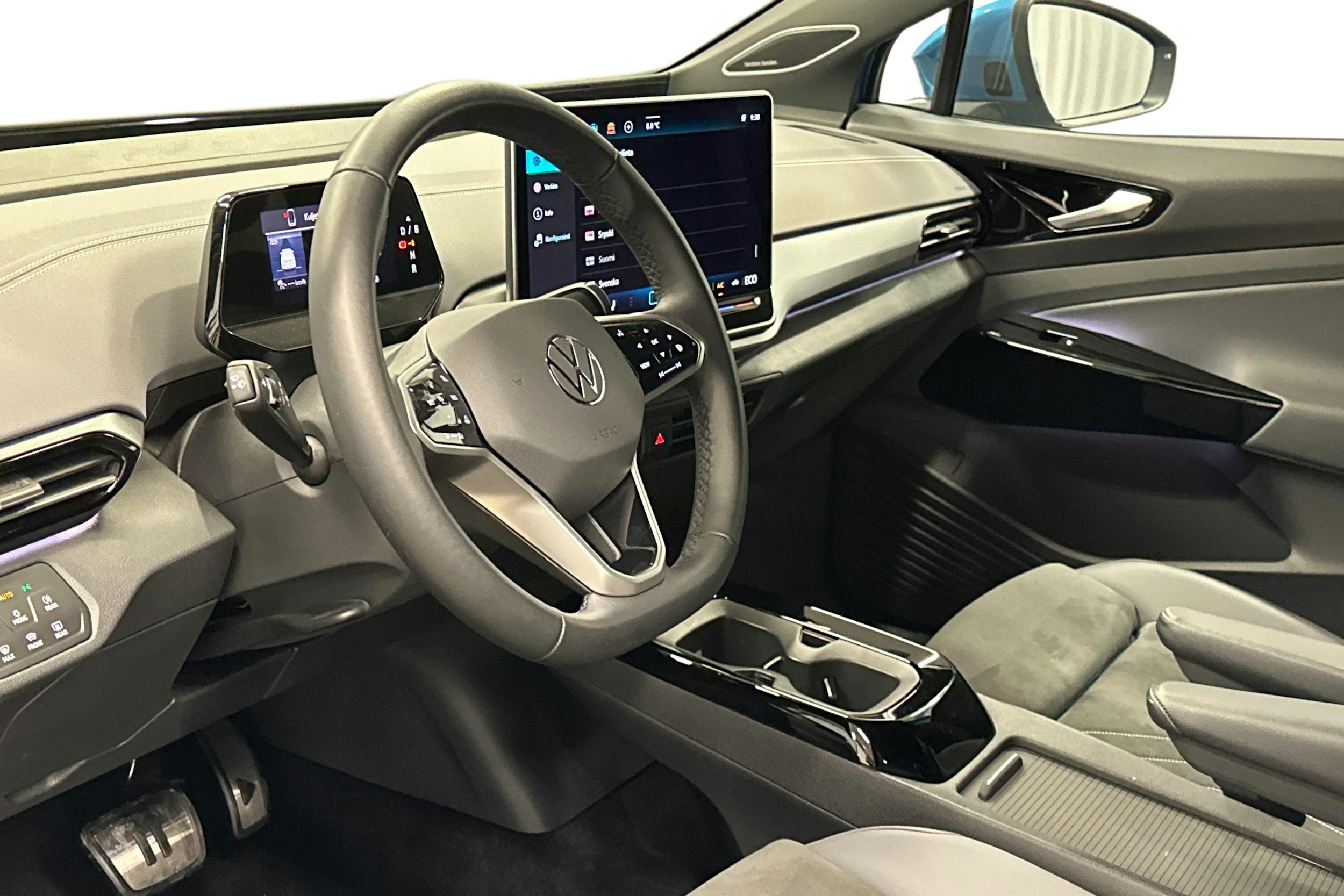 sininen Volkswagen ID.5 2025 kuva 7.