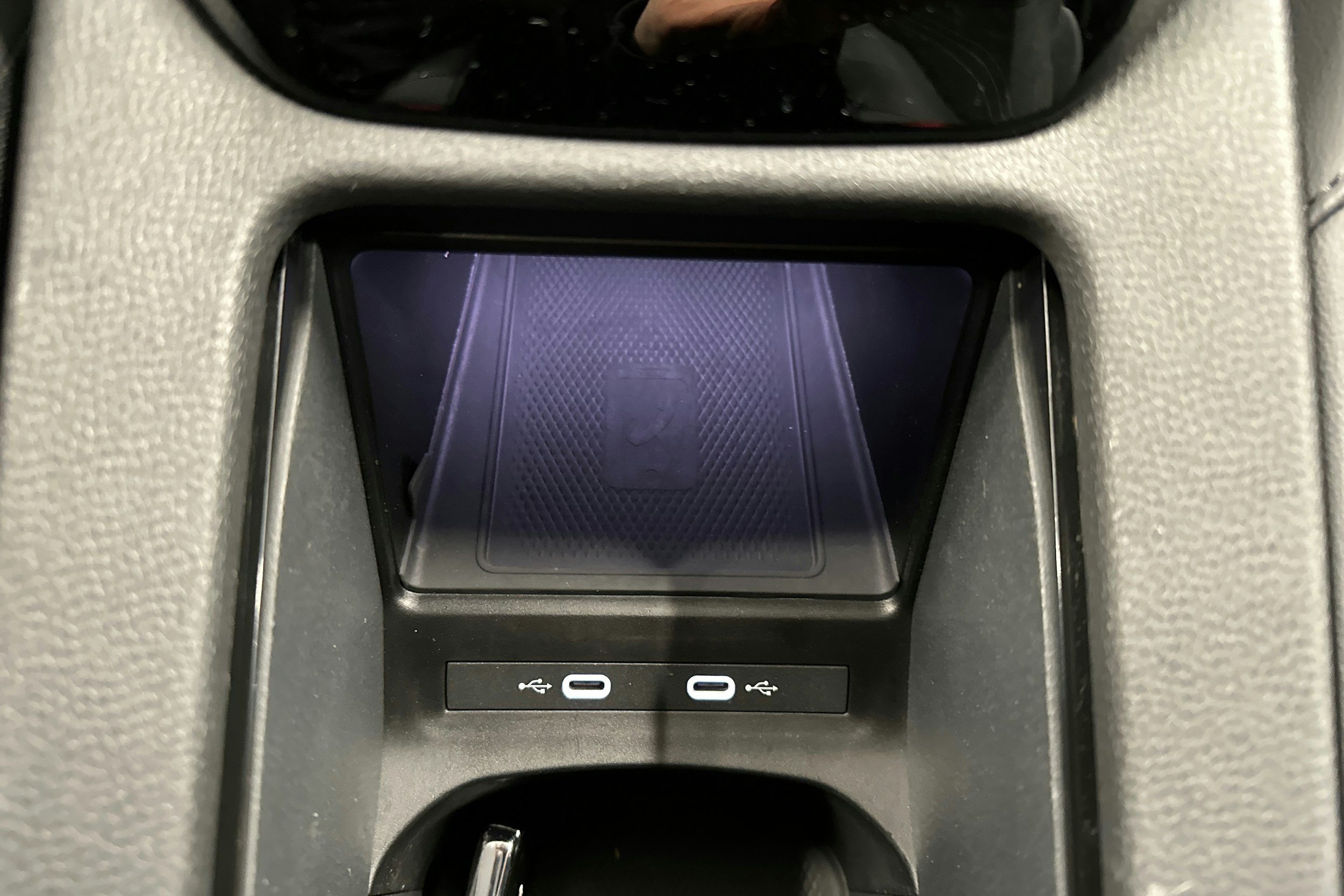 sininen Volkswagen ID.5 2025 kuva 28.