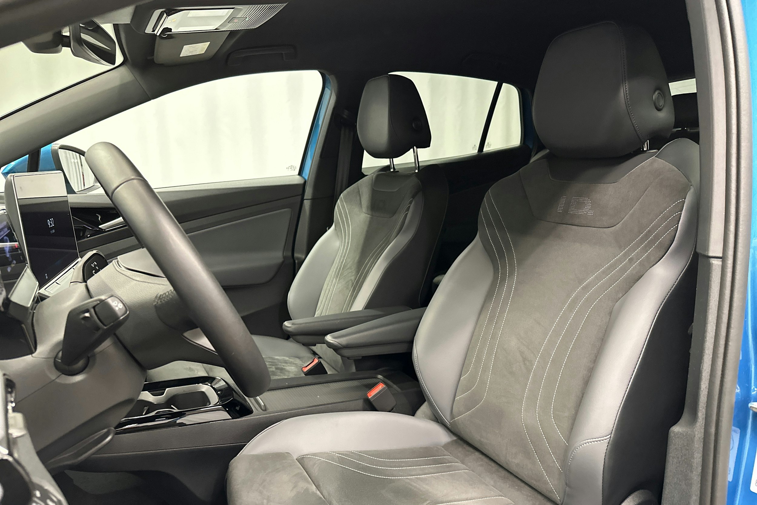 sininen Volkswagen ID.5 2025 kuva 30.