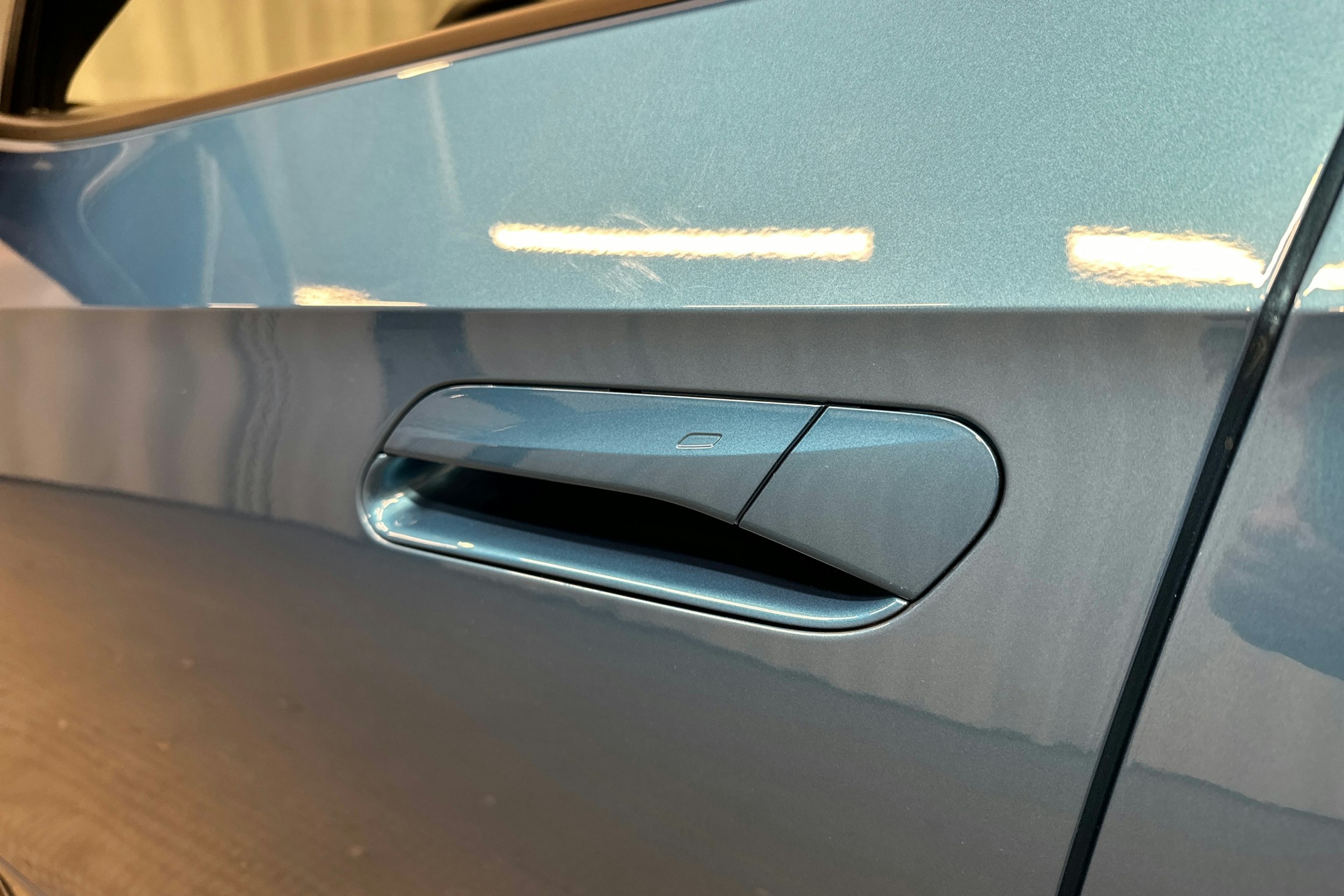 sininen Volkswagen ID.5 2025 kuva 35.