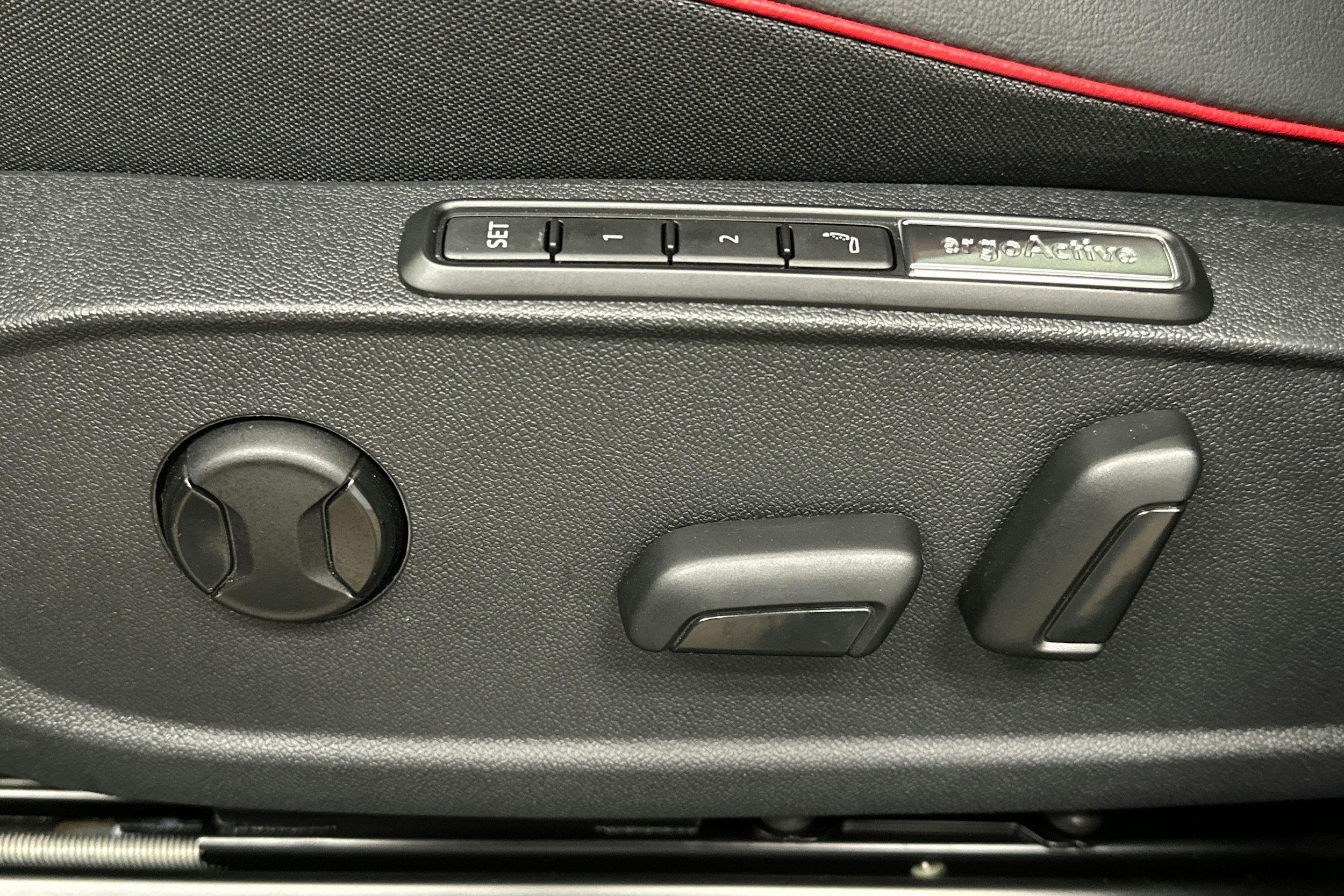 harmaa Volkswagen ID.5 2025 kuva 19.