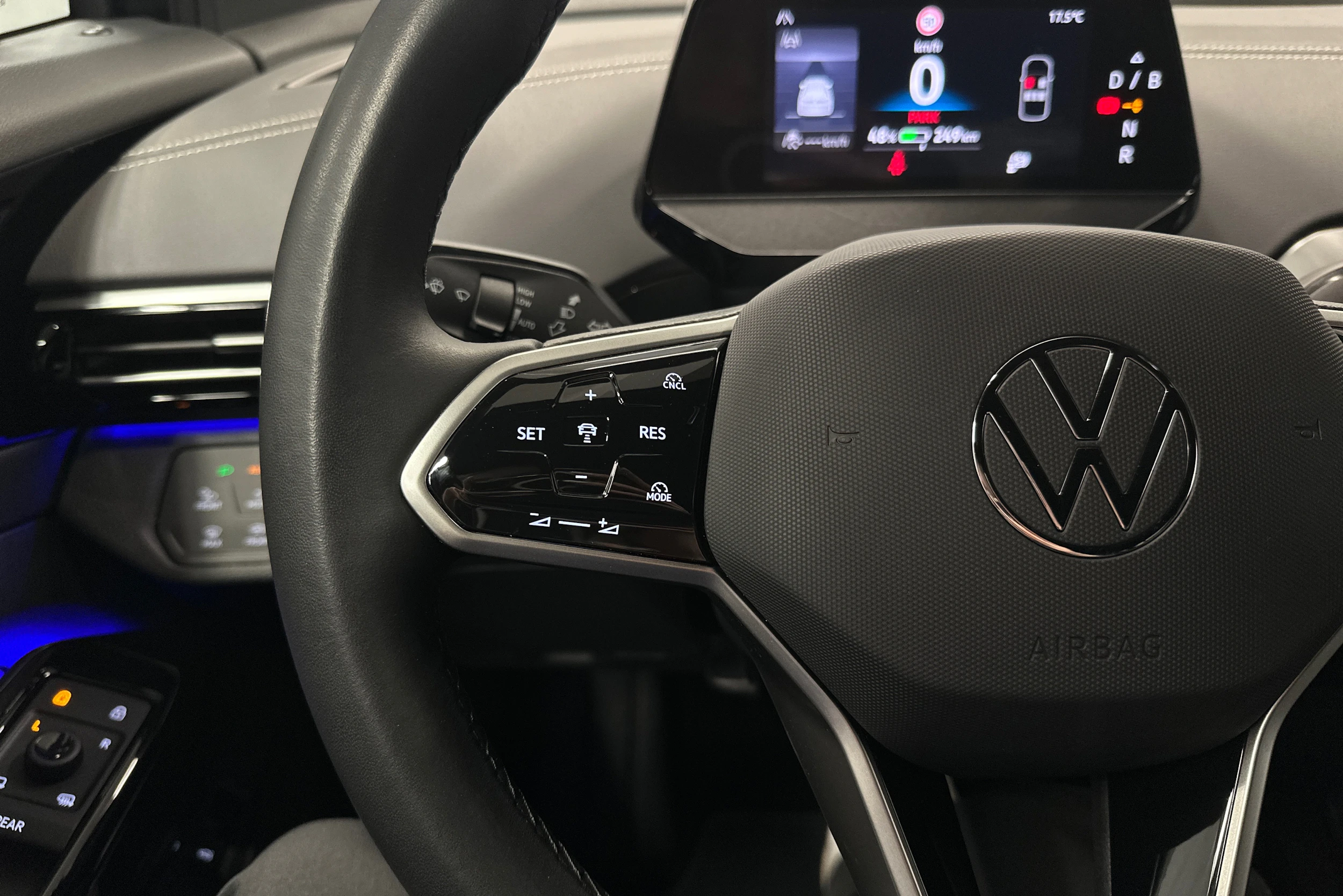 musta Volkswagen ID.5 2025 kuva 15.