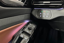 sininen Volkswagen ID.5 2025 kuva 16.