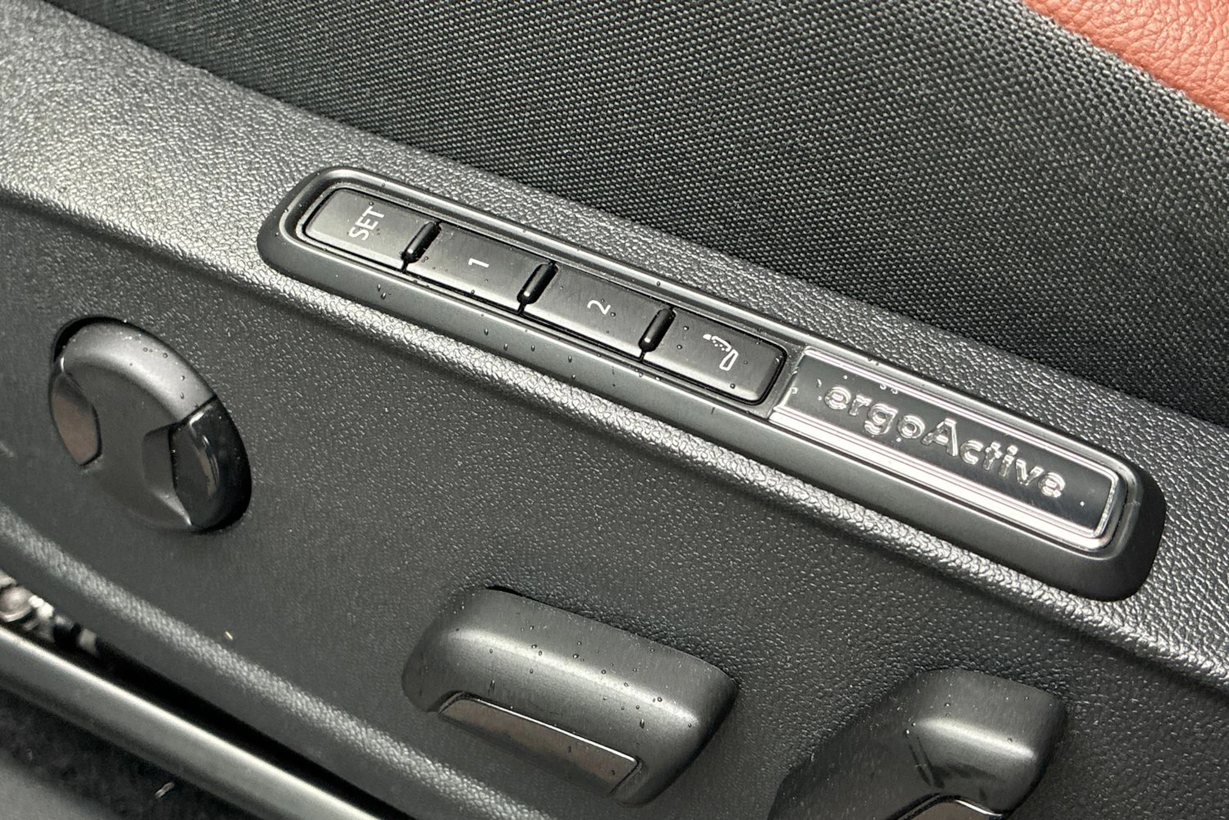 sininen Volkswagen ID.5 2025 kuva 4.