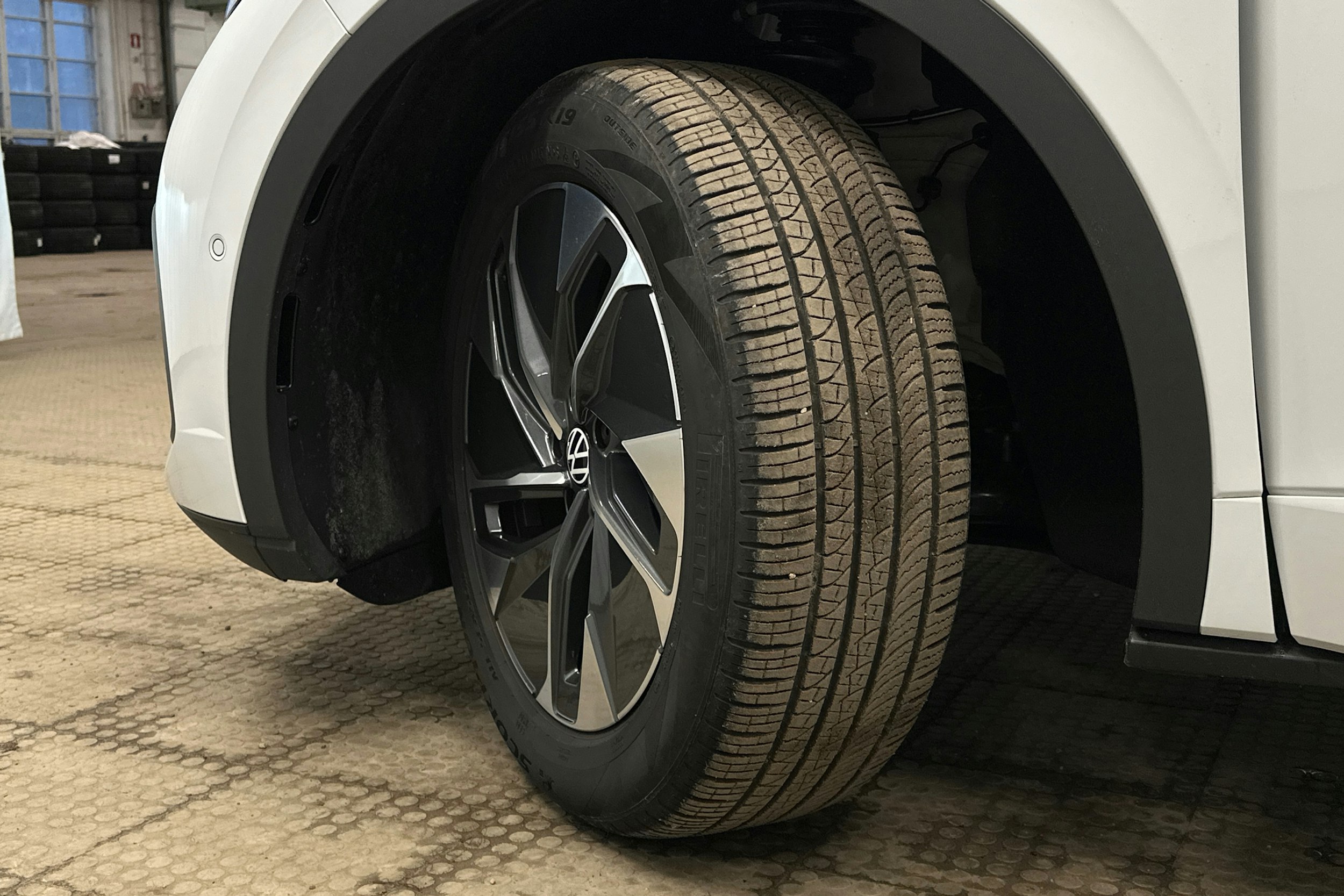 valkoinen Volkswagen ID.5 2025 kuva 13.