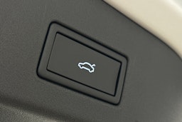 valkoinen Volkswagen ID.5 2025 kuva 15.