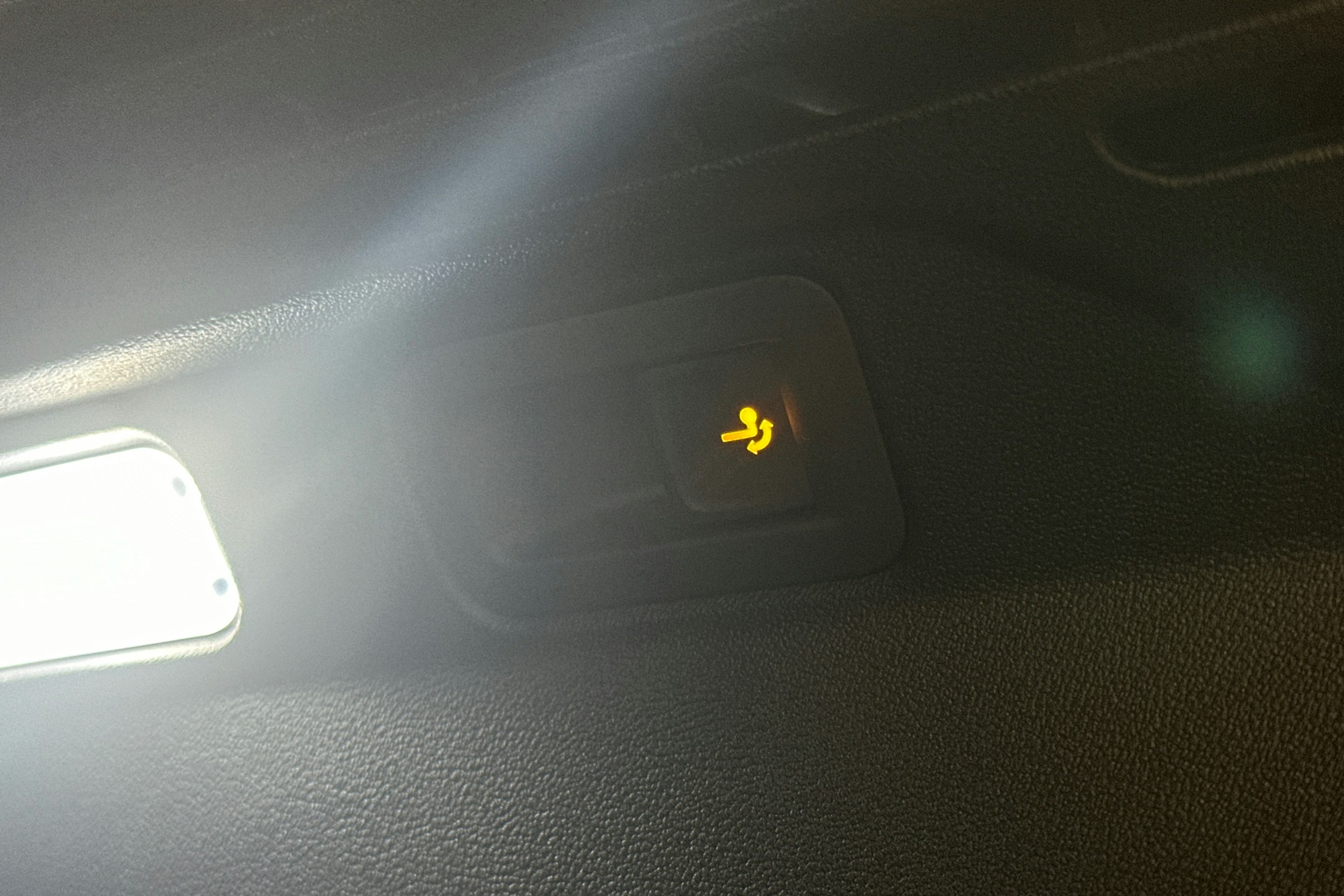 sininen Volkswagen ID.5 2025 kuva 16.