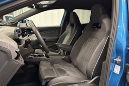 sininen Volkswagen ID.5 2025 kuva 17.