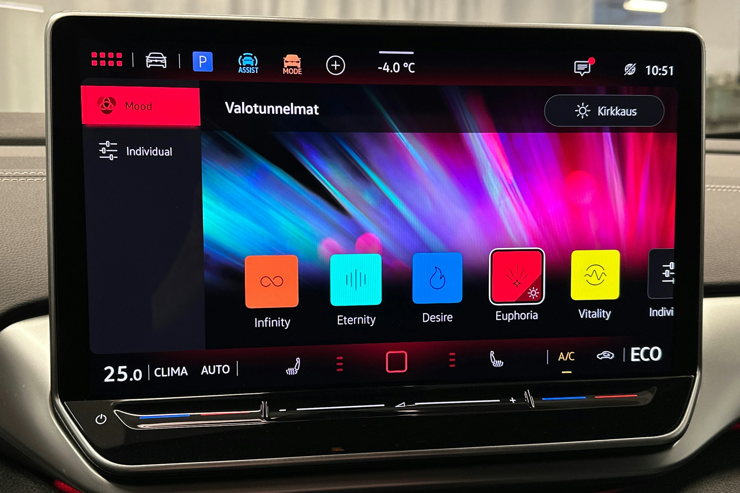 sininen Volkswagen ID.5 2025 kuva 33.