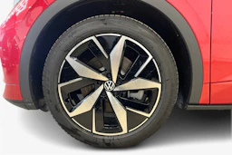 punainen Volkswagen ID.5 2025 kuva 9.