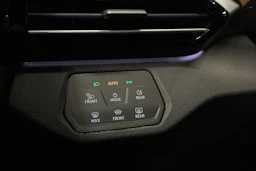 sininen Volkswagen ID.5 2025 kuva 22.
