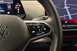 sininen Volkswagen ID.5 2025 kuva 22.