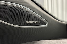 sininen Volkswagen ID.5 2025 kuva 37.