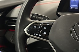 valkoinen Volkswagen ID.5 2025 kuva 19.