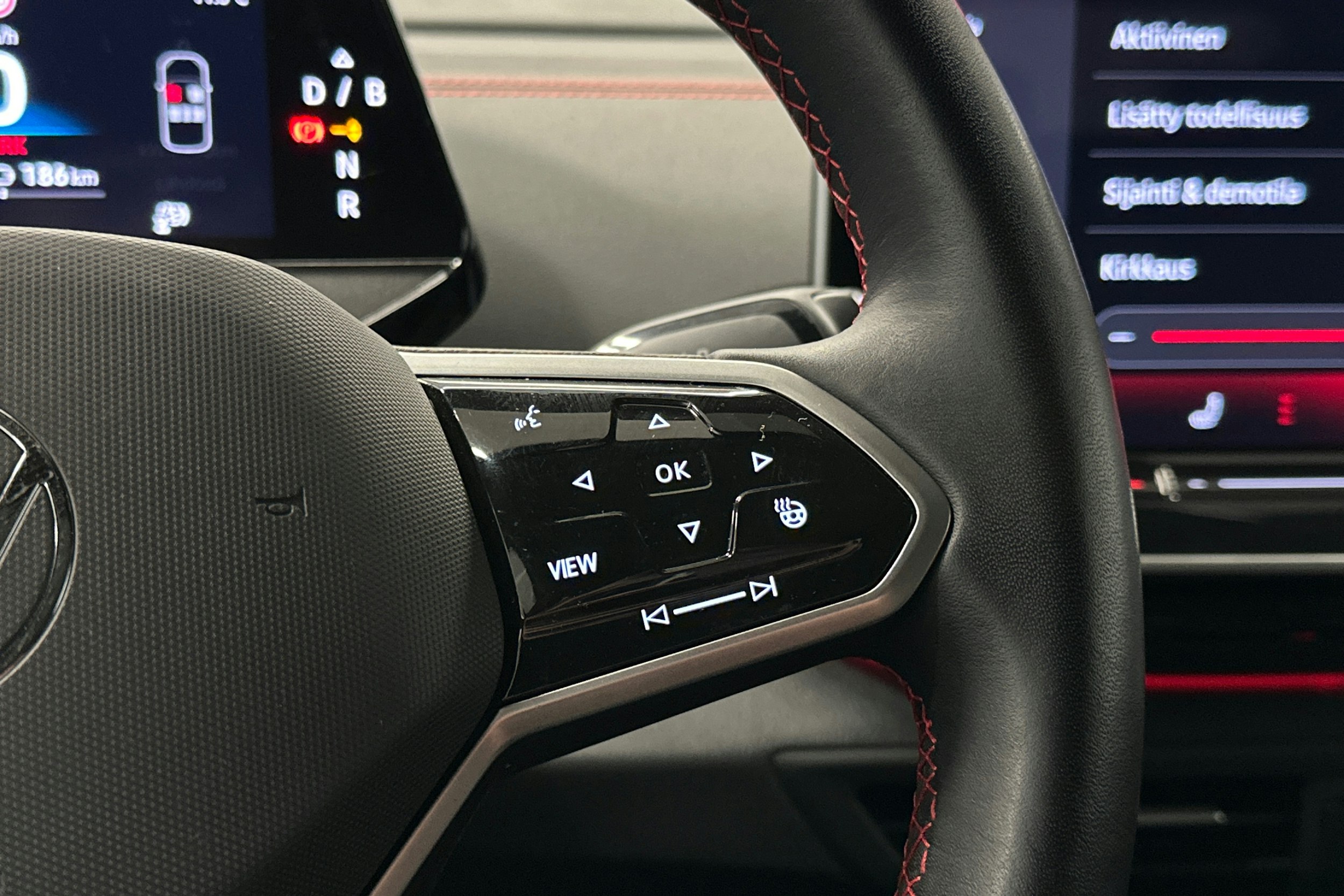 valkoinen Volkswagen ID.5 2025 kuva 20.