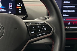 valkoinen Volkswagen ID.5 2025 kuva 20.