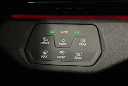 valkoinen Volkswagen ID.5 2025 kuva 24.