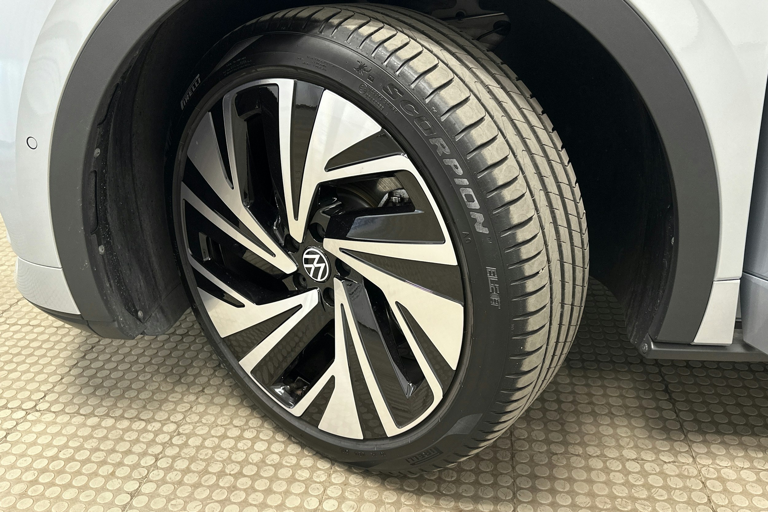 hopea Volkswagen ID.5 2025 kuva 13.