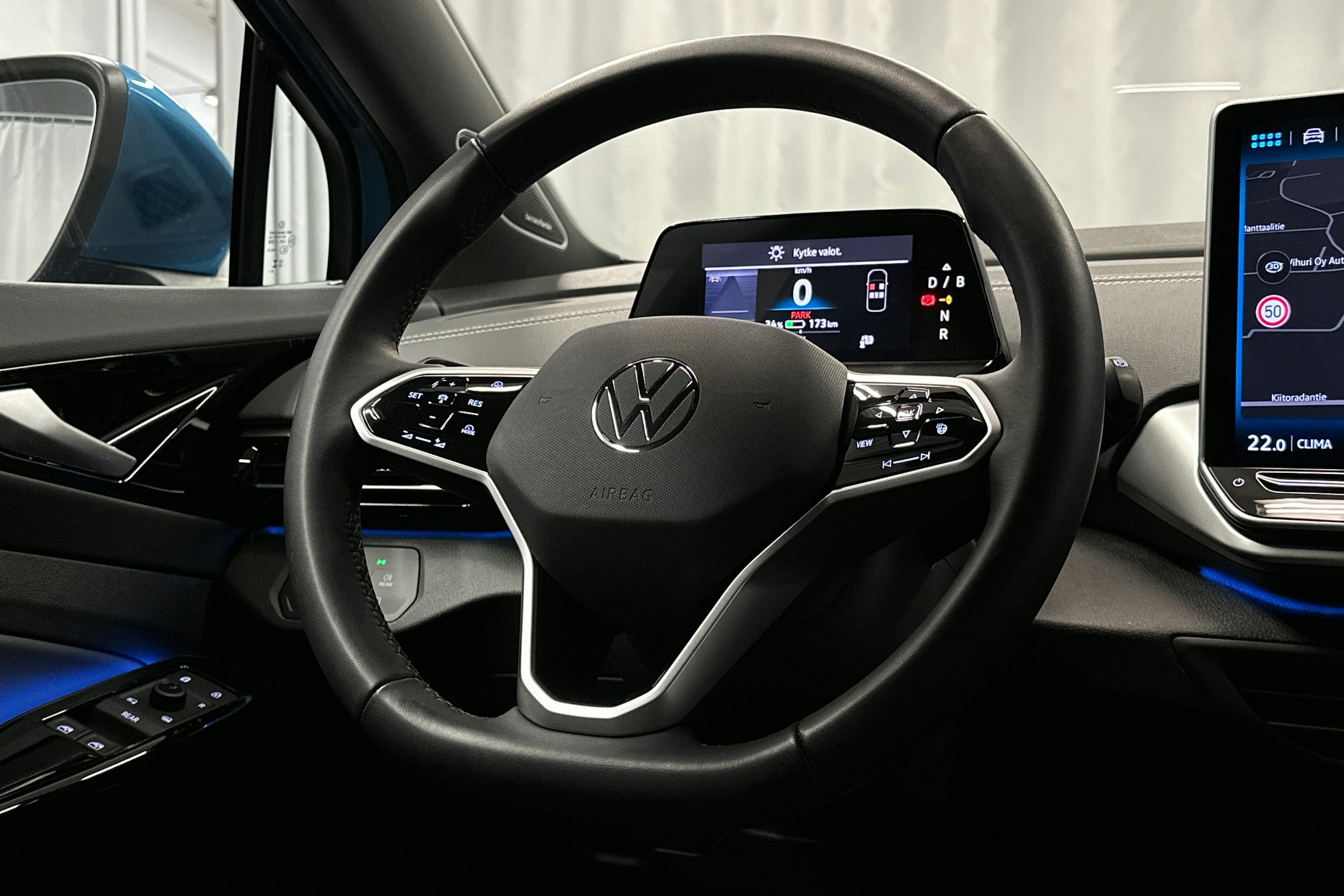 sininen Volkswagen ID.5 2025 kuva 17.